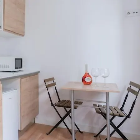 Apartment Salon Des Fleurs