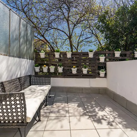 Apartment Salon Des Fleurs